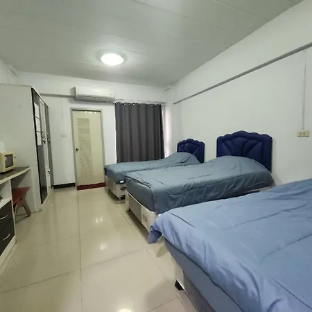 Puingtong Building Mega Bangna Apartment Ban Bang Kaeo Yai Exterior photo