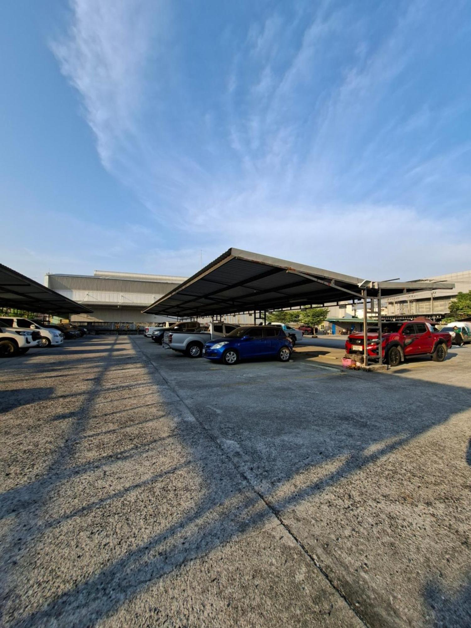 Puingtong Building Mega Bangna Ban Bang Kaeo Yai